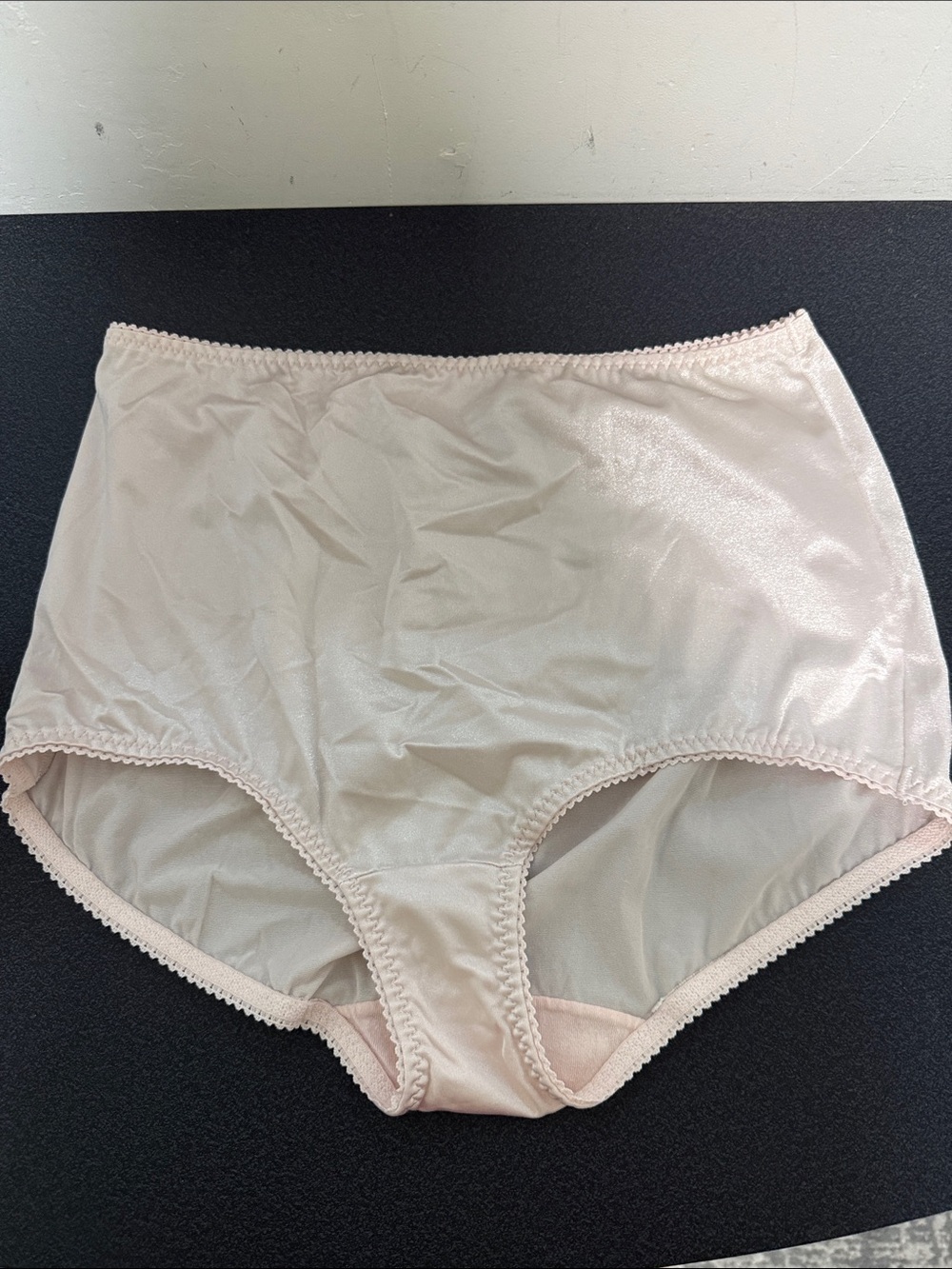 vassarette High-Waist Full Coverage Panty in Light Pink